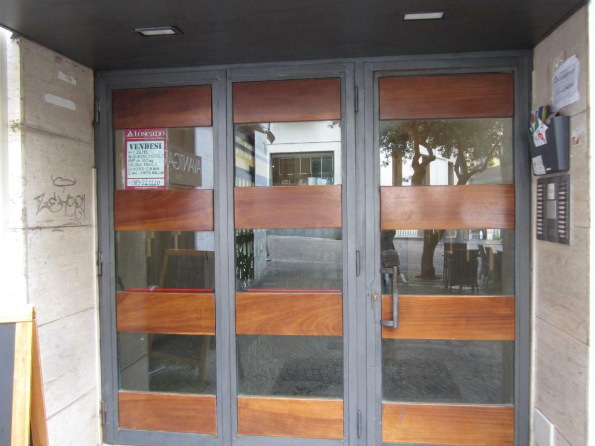 Appartamento Velia ซาแลร์โน ภายนอก รูปภาพ